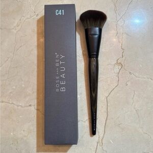 Rose and Ben Beauty C41